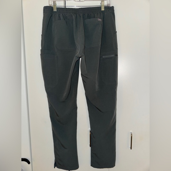 Figs Cargo Scrub Pants - Picture 4 of 5